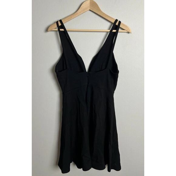 Lulus Black Sleeveless Deep V Mini Dress Elegant Cocktail Party Size M Women’s - Picture 2 of 8